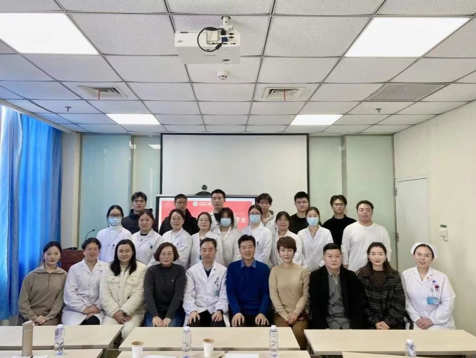 温暖关怀促成长 走访交流增合作 ——大健康学院赴武汉协和医院看望实习生